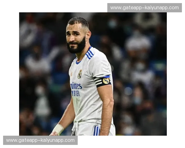 德比之魂：马德里双雄的半决赛史诗，一场关于荣耀、宿命与不屈的较量